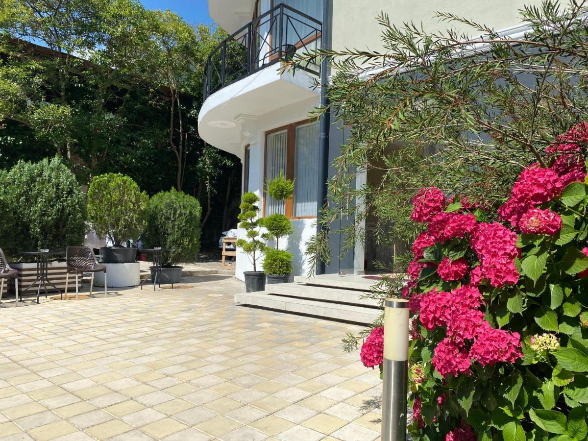 Hotel Golden Gagra Kültér fotó